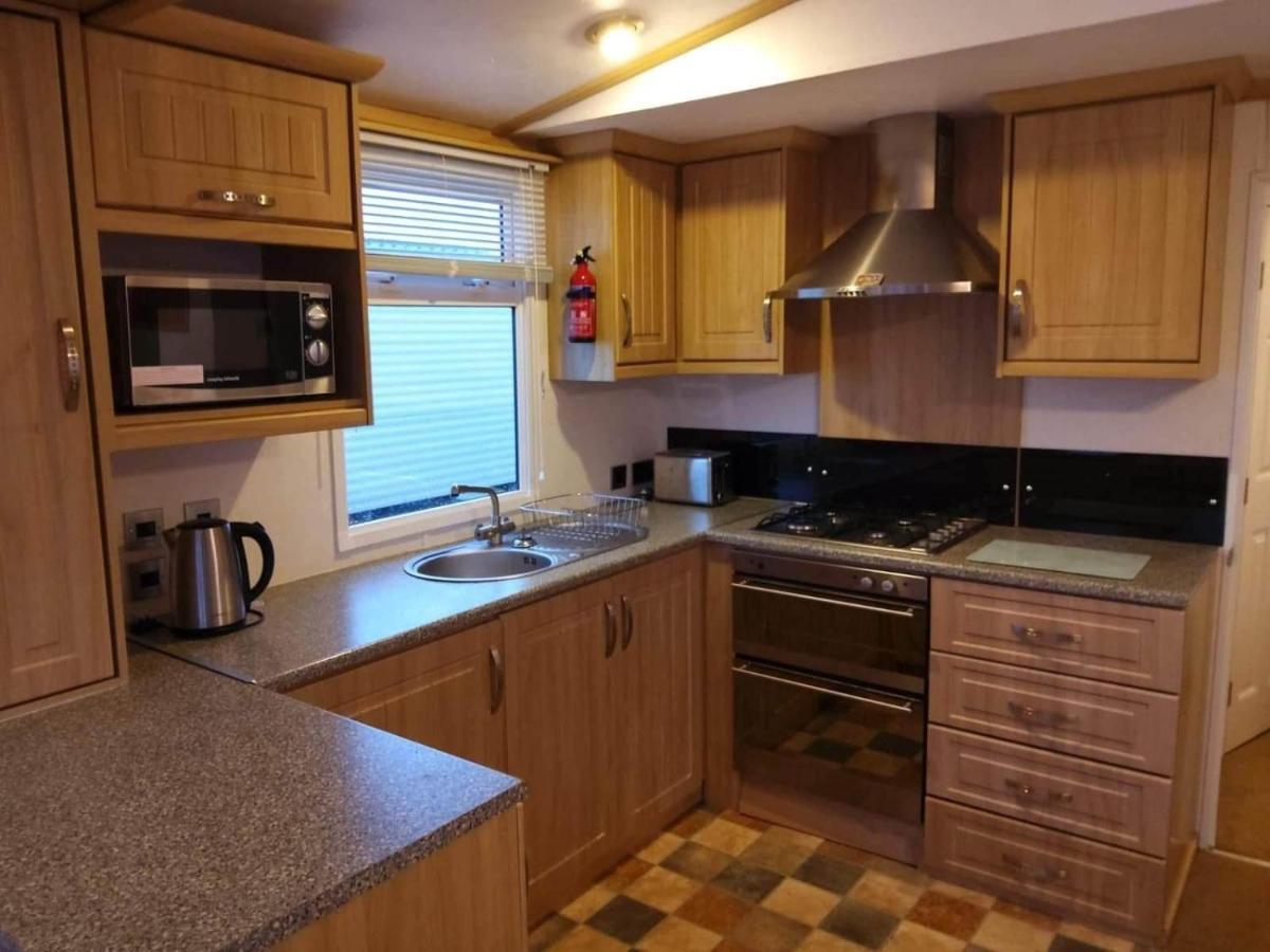 6 Berth Deluxe Caravan Pg73 Golden Palm 채플 세인트 레오나즈 외부 사진