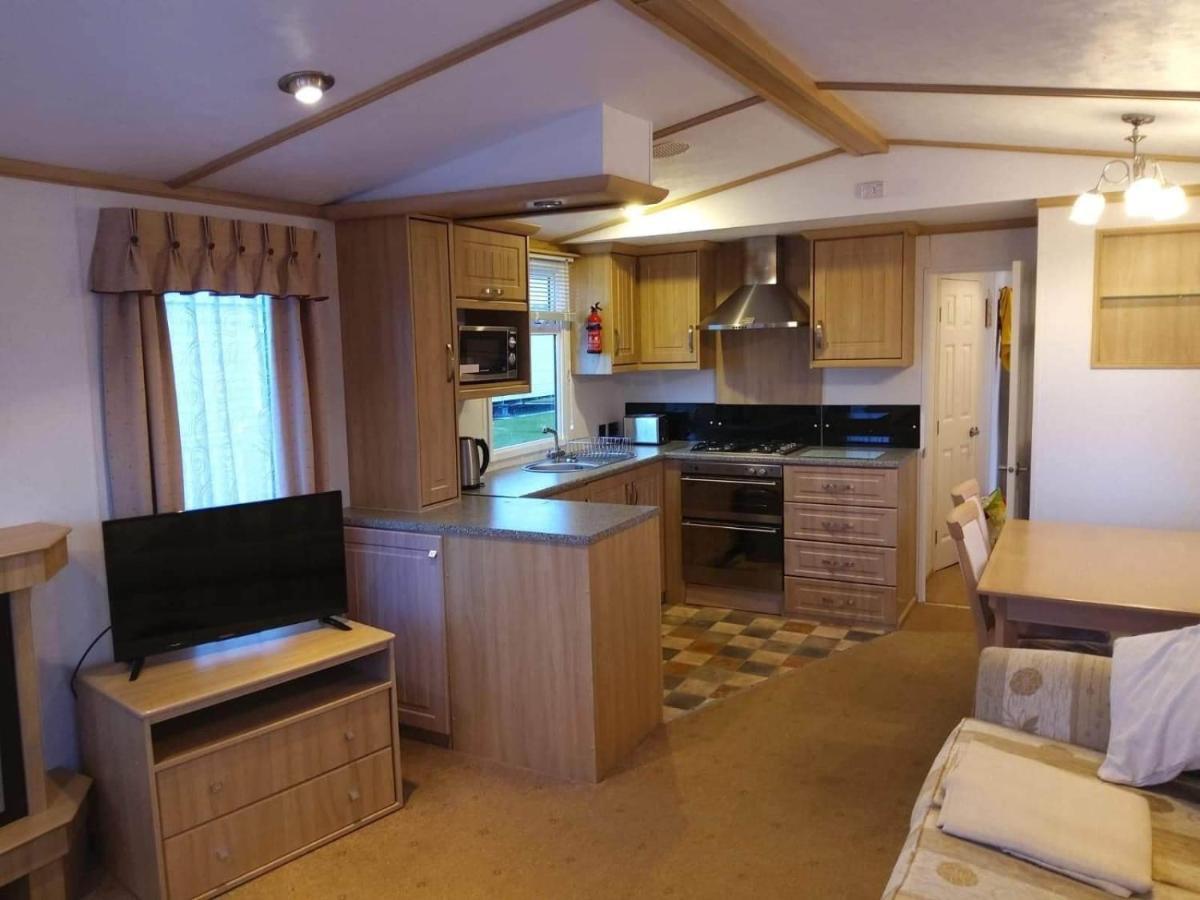 6 Berth Deluxe Caravan Pg73 Golden Palm 채플 세인트 레오나즈 외부 사진