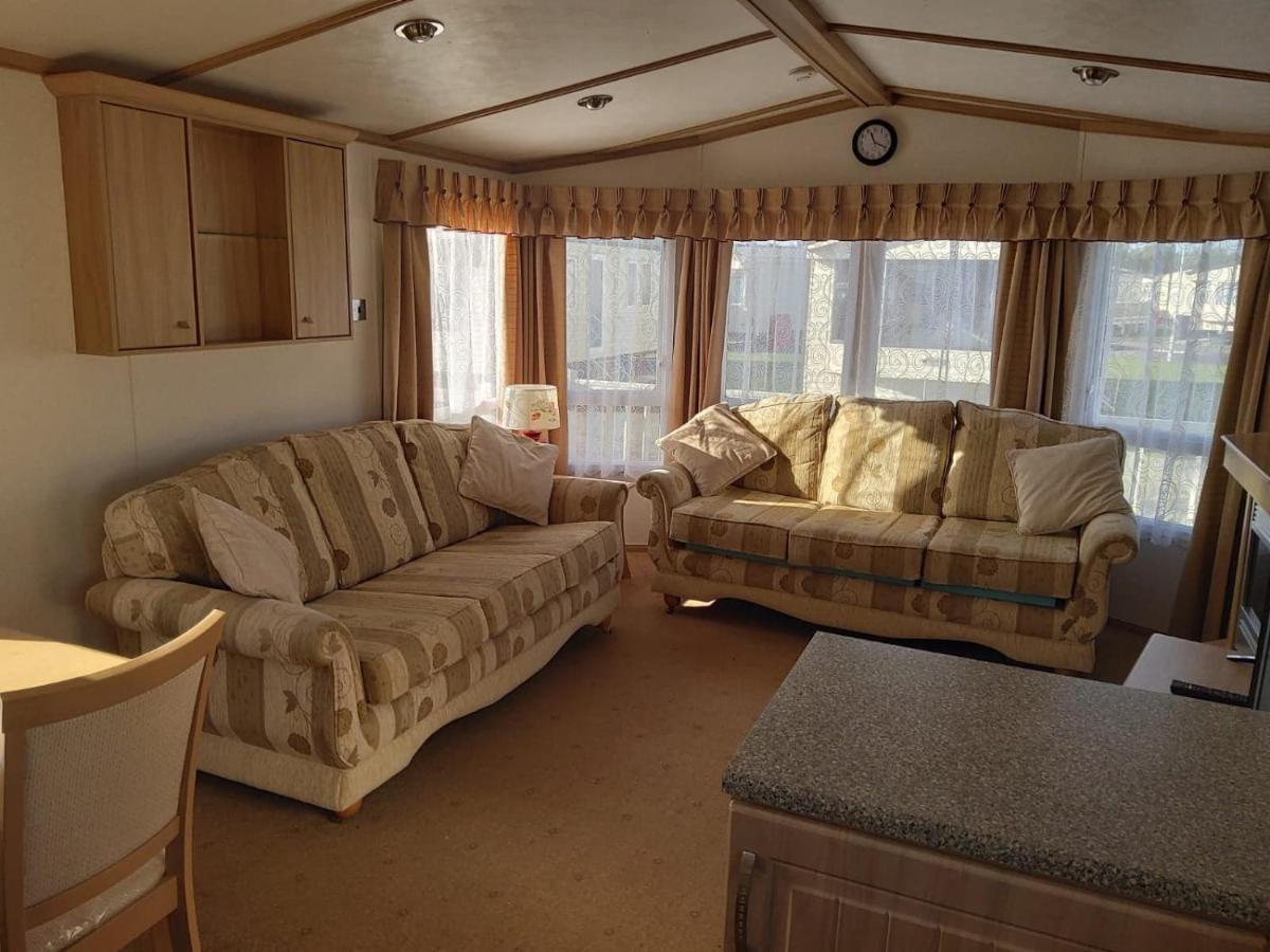 6 Berth Deluxe Caravan Pg73 Golden Palm 채플 세인트 레오나즈 외부 사진